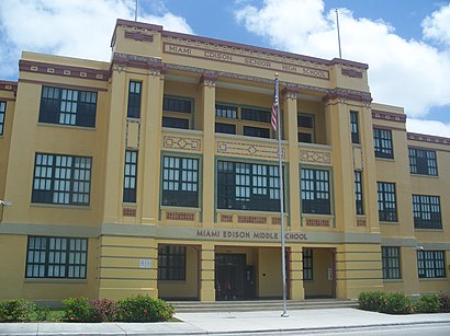 How to get to Miami Edison Middle School with public transit - About the place