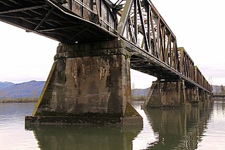 <span class="mw-page-title-main">Mission Railway Bridge</span> Railway bridge across the Fraser River in British Columbia, Canada