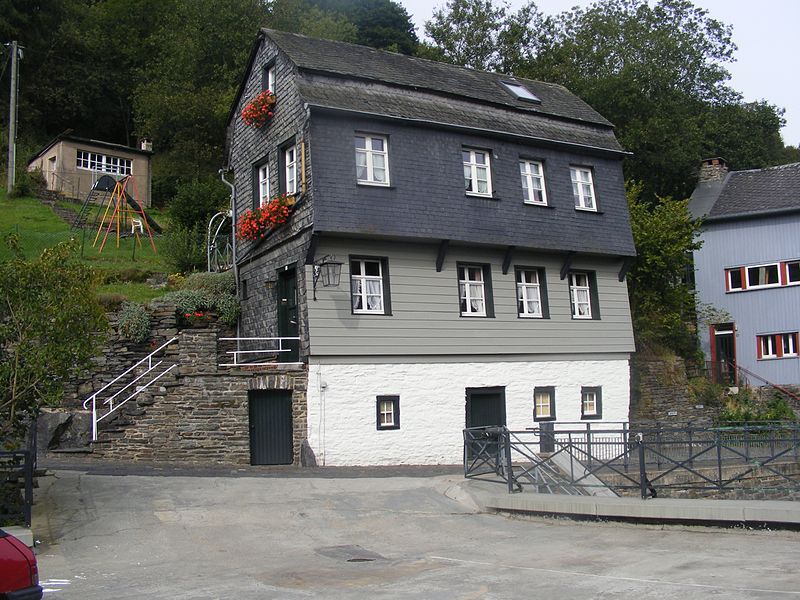 File:Monschau Bergstraße 9.jpg