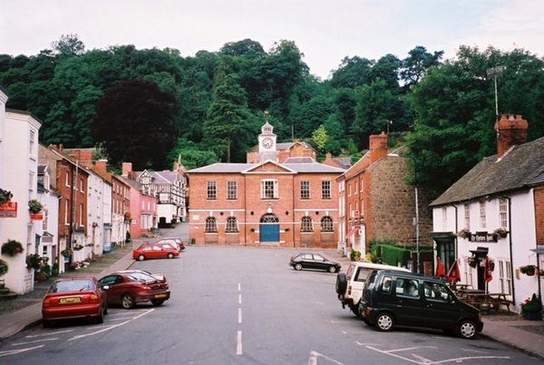 Broad Street and Montgomery Town Hall (2001)