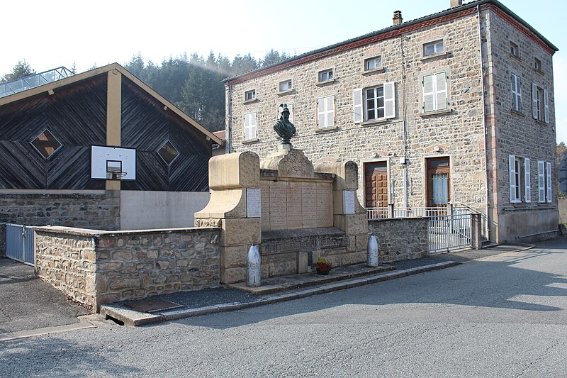 File:Monument morts Ouroux 12.jpg