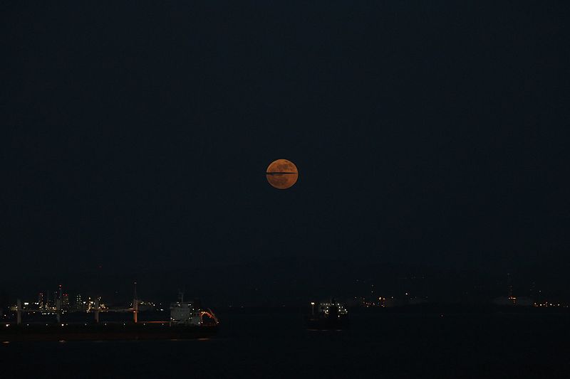 File:Moonrise at Goa as seen from Sea.jpg