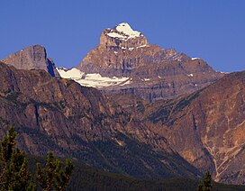 Gunung Fryatt di Jasper Park, Canada.jpg