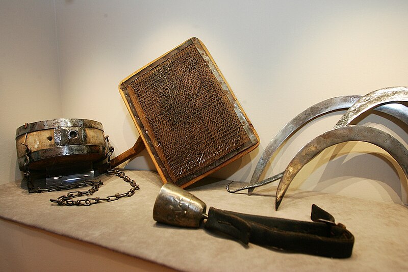 File:Museum for the Macedonian Struggle collection items 1.jpg