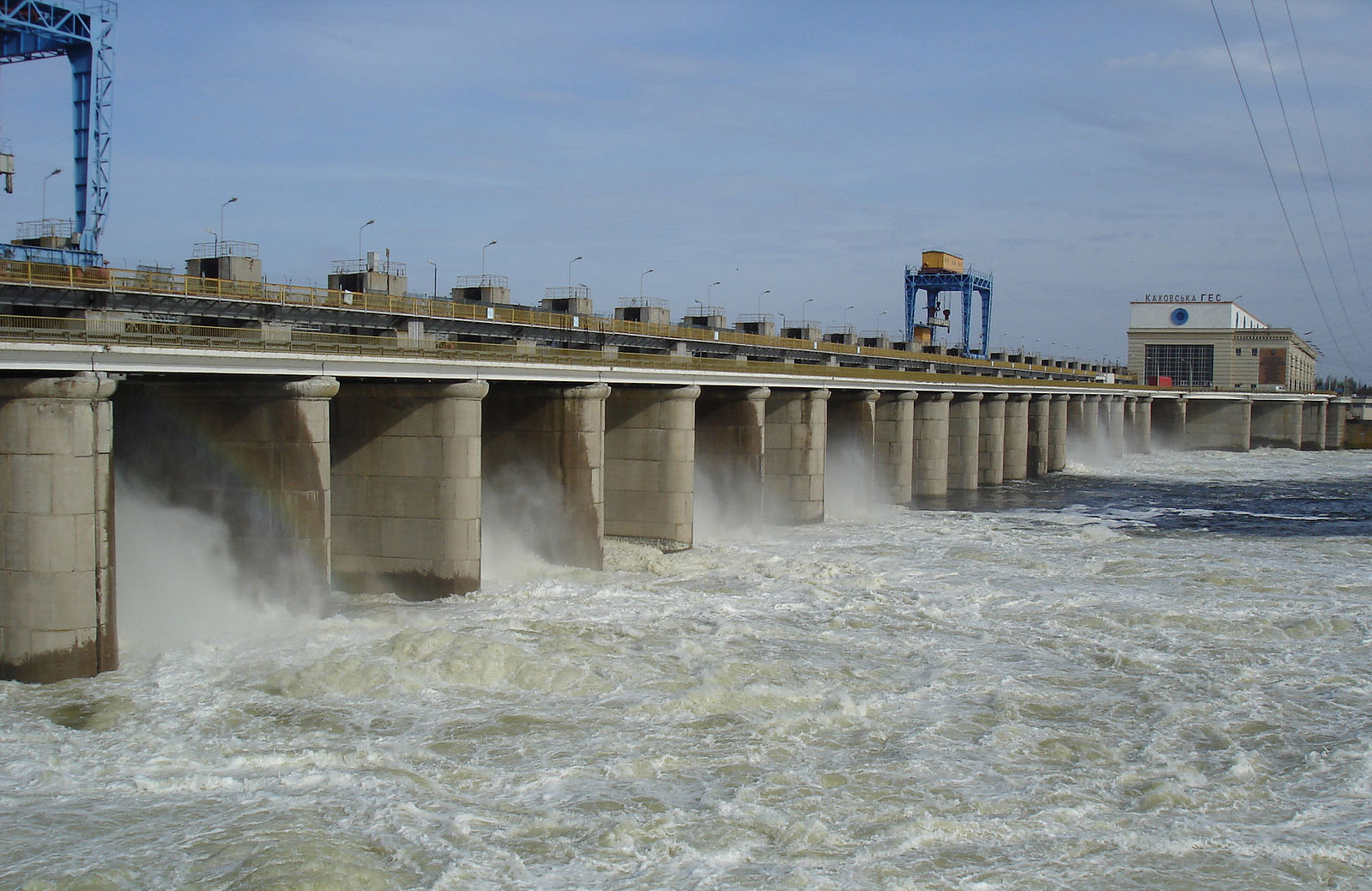 строй плотину пока нет воды