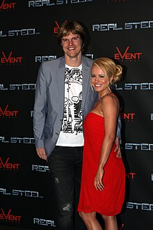 Bracken with his wife, Haley (2011) Nathan and Hayley Bracken (6191850628).jpg