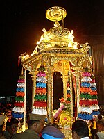 Picture of Tirunelveli Nellaiappar Temple Golden Car taken on 2 November 2009 Nellaiappar Temple Golden Car Nov 2 2009.jpg