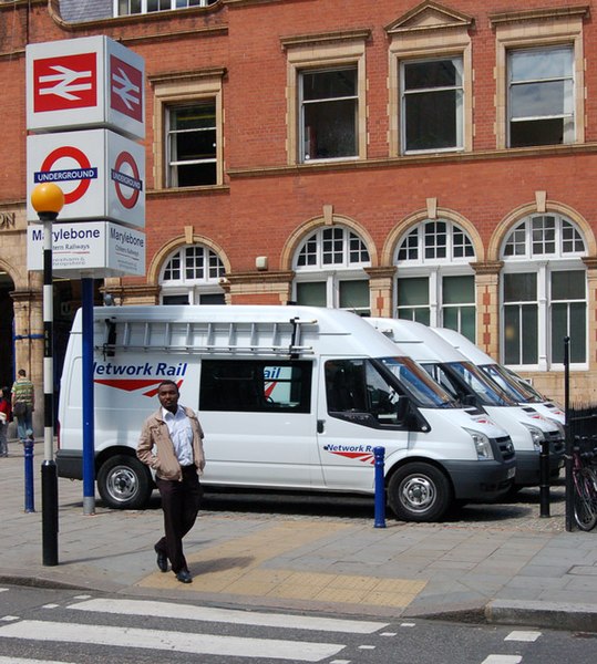 File:Network Rail vans parked at Marylebone railway station - geograph.org.uk - 1407635.jpg