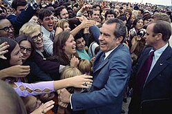 Richard Nixon: Início de vida, Início de carreira e casamento, Segunda Guerra Mundial