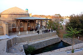 La mosquée Tchil Ustun à Nourata.