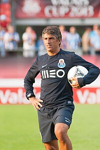 OM - FC Porto - Coupe du Valais 2013 - Paulinho Santos.jpg