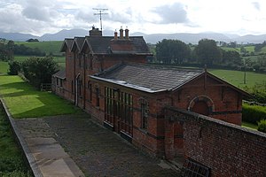 Stasiun kereta api lama di Ballyroney, Co Turun - geograph.org.inggris - 258341.jpg