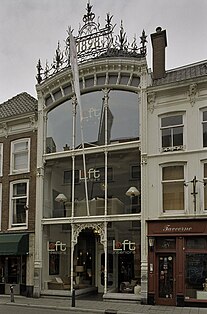 Metalen facade Denneweg 56, Den Haag (1898)