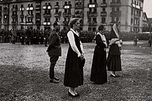 women of 3 generations celebrate Nationalist advantages in Pamplona Pamplona, November 1937.jpg