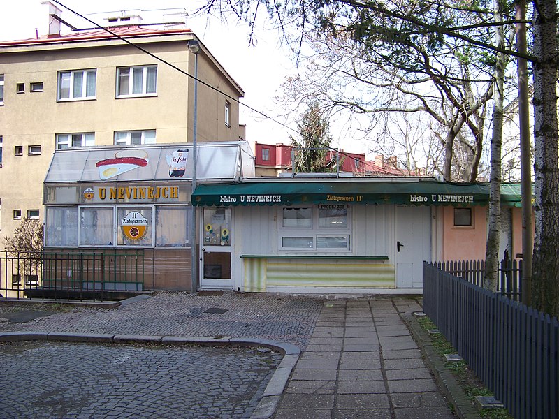 File:Pankrác, Soudní, bistro U nevinejch.jpg