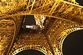 Paris - Tour Eiffel vu de dessous (nuit).jpg