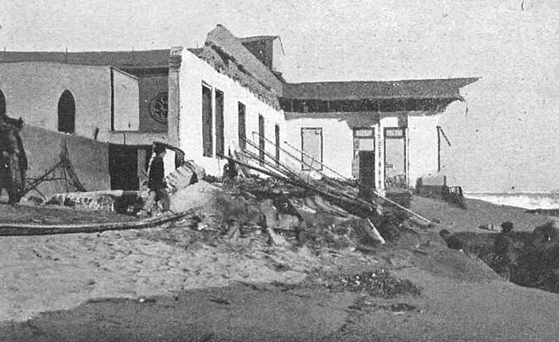 File:Parròquia del barri de Pequín destruïda per un temporal - 1911.jpg