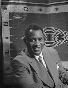 Paul Robeson 1942.jpg