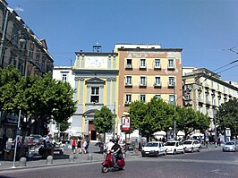 Piazza Carità met de chiesa di Santa Maria della Carità