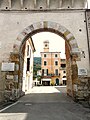 Porta a Pisa, Pietrasanta, Toscana, Italia