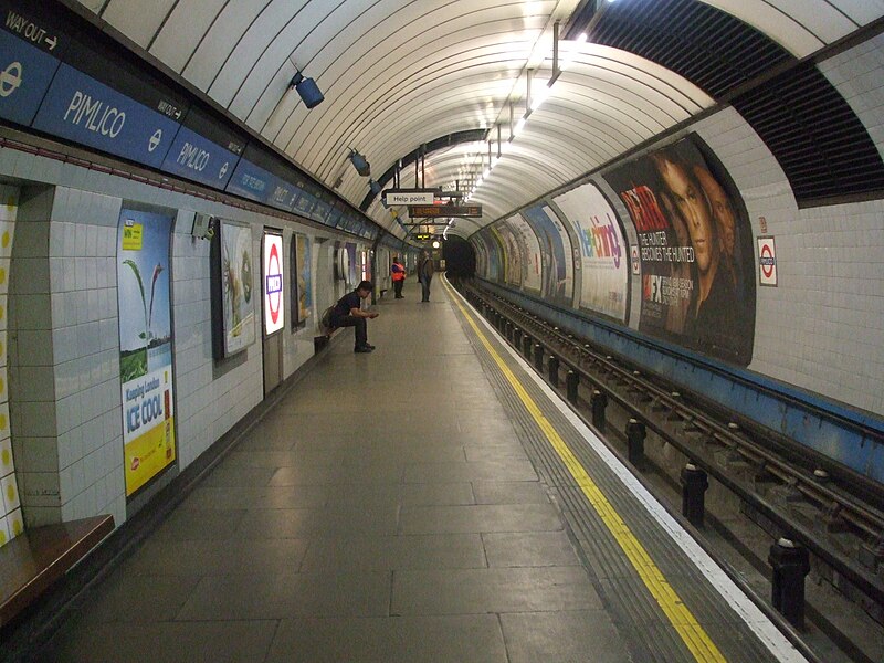 File:Pimlico station northbound look south.JPG