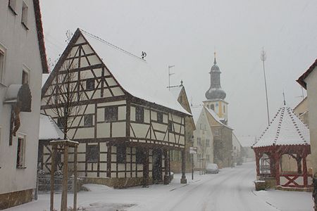 Pinzberg Hauptstraße Schnee.JPG