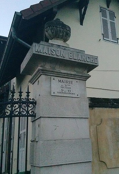 File:Plaque Mairie 9-10 Marseille.jpg