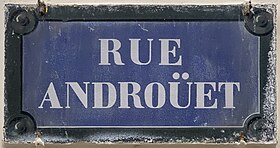 Voir la plaque.