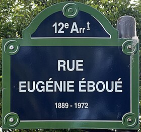 Voir la plaque.