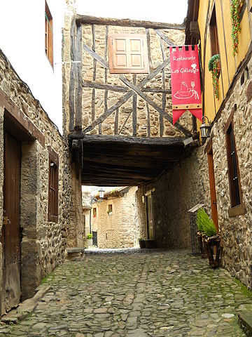 VALLE DE LIÉBANA Y PICOS DE EUROPA EN 4 DÍAS - Blogs de España - 30/03: Monasterio de Santo Toribio, Fuente Dé, Potes (34)