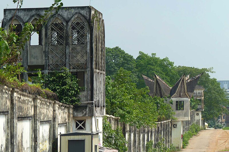 File:Pudu jail west wall.jpg