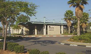 <span class="mw-page-title-main">Caesarea-Pardes Hanna railway station</span> Railway station in Israel