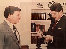 Reagan reading Martin cards prior to Oval Office meeting Reagan reading Martin cards prior to Oval Office meeting.jpg