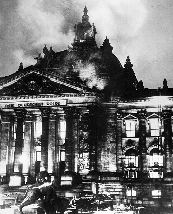 ドイツ国会議事堂放火事件