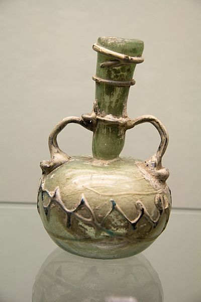 File:Roman glass Eastern Mediterranean, Bottle, Prague Kinsky, NM-H10 2363, 141238.jpg
