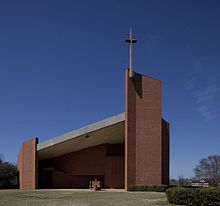 Tuskegee University Chapel (1969) Rudolph Tuskegee Chapel exterior.jpg