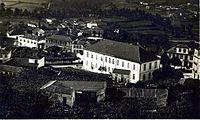 Partialis Gundemari conspectus cum camera municipali a fronte anno 1910