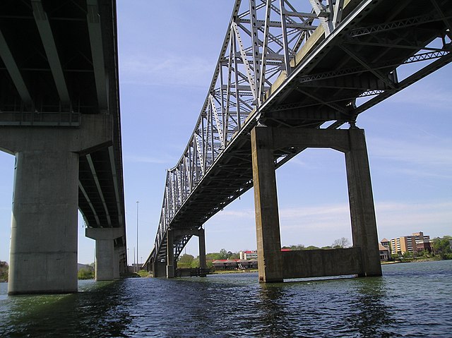 The "Steamboat Bill" Hudson Memorial Bridge in Decatur, Alabama.