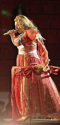 Sarah Dawn Finer performing Moving On at Melodifestivalen 2009. Sarah Dawn Finer.JPG