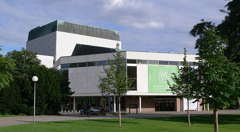 File:Schauspielhaus Stuttgart.jpg