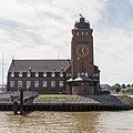 Deutsch: Lotsenstation Seemannshöft in Hamburg-Waltershof. This is a photograph of an architectural monument. It is on the list of cultural monuments of Hamburg, no. 13167.