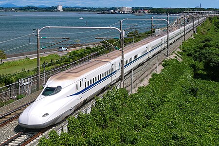 Shinkansen Siri N700
