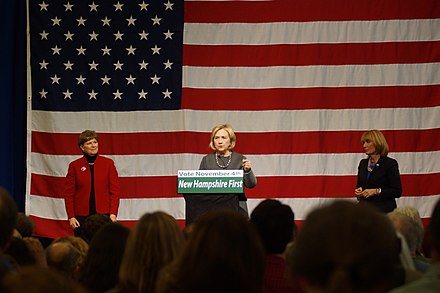 Shaheen, Hillary Clinton and Maggie Hassan in November 2014
