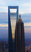 O Shanghai World Financial Center e a Jin Mao Tower, em Xangai, China