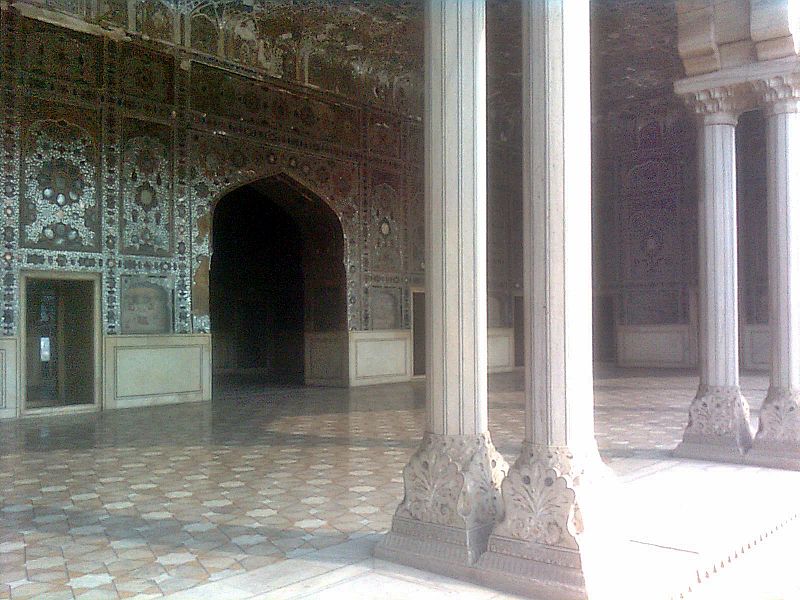 File:Sheesh Mahal Lahore Fort (9).JPG