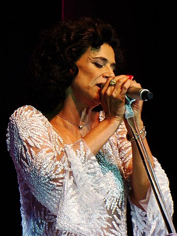 Simone (cantante brasileña)