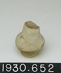 Small Clay Jar, Yale University Art Gallery, inv. 1930.652