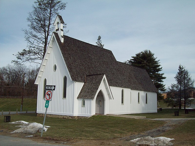 File:St. Michael's Church Reisterstown MD Dec 09.JPG