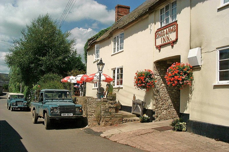 File:Stockland, Kings Arms Inn - geograph.org.uk - 1705177.jpg