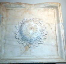 Rosone Lacunare marble ceiling panel (Licenza museum) Stucco from Horace's villa.png